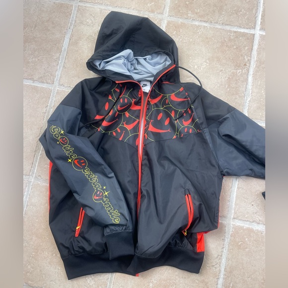 Nike Men’s Windrunner Jacket Size Medium - Picture 1 of 9
